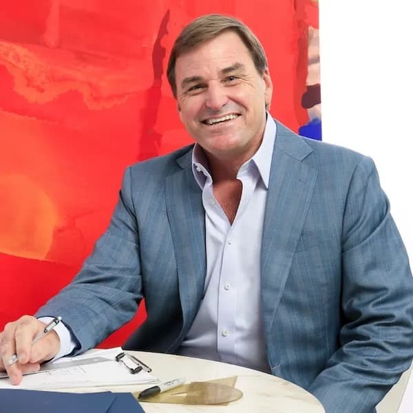 Headshot of Robert Craig